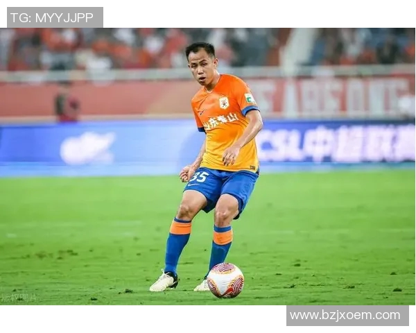 外网热议泰国足球明星表现引发球迷热情与期待