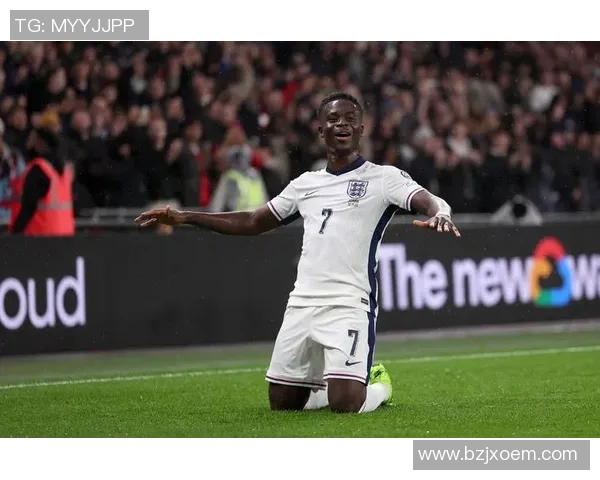 伦敦足球明星因涉嫌违法行为被警方拘留引发广泛关注与讨论